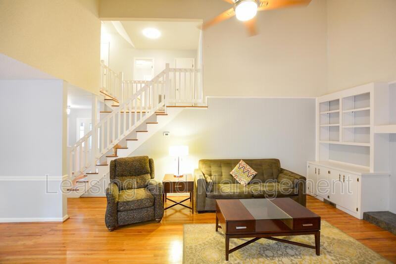 2156 Forest Lakes Blvd - Photo 3 of 24