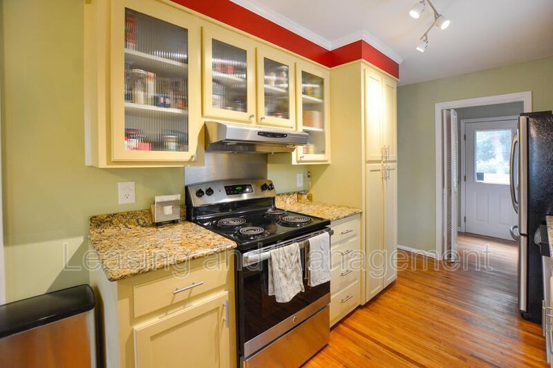 2156 Forest Lakes Blvd - Photo 5 of 24