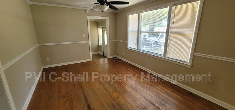 216 Marine Dr - Photo 3 of 9