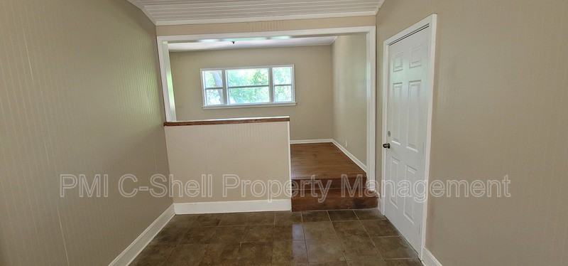 216 Marine Dr - Photo 6 of 9