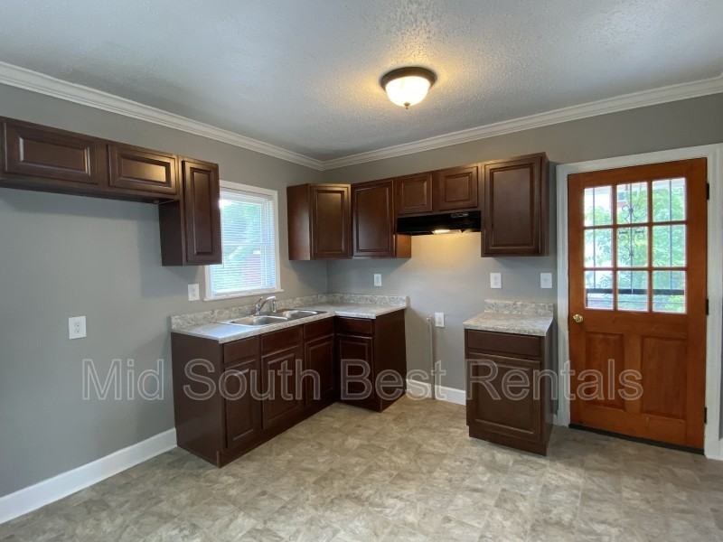 2939 S Radford Rd - Photo 3 of 6