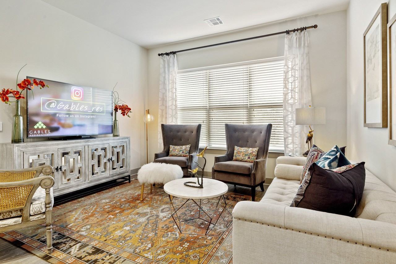 Gables Arsenal Street - Photo 5 of 19