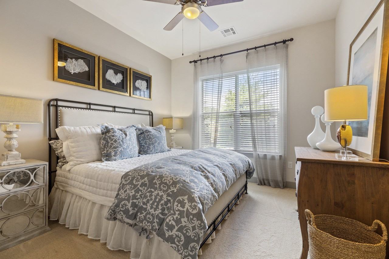 Gables Arsenal Street - Photo 6 of 19