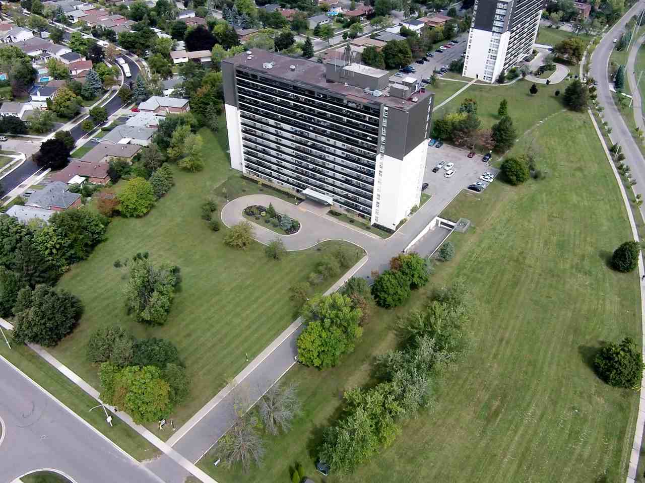 Sheridan Homelands Apartments 2185 Sheridan Park Dr, Mississauga, ON
