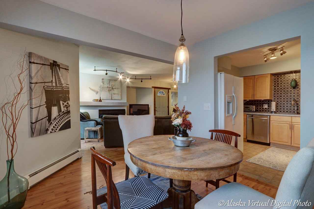 221 West 22nd Avenue - Photo 3 of 18