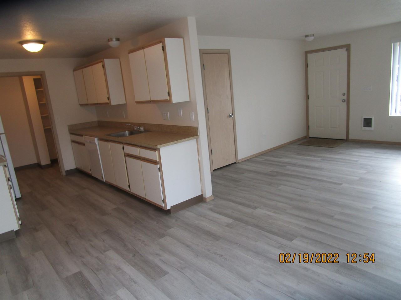 397-401 Shamrock - 401 #401 - Photo 6 of 26