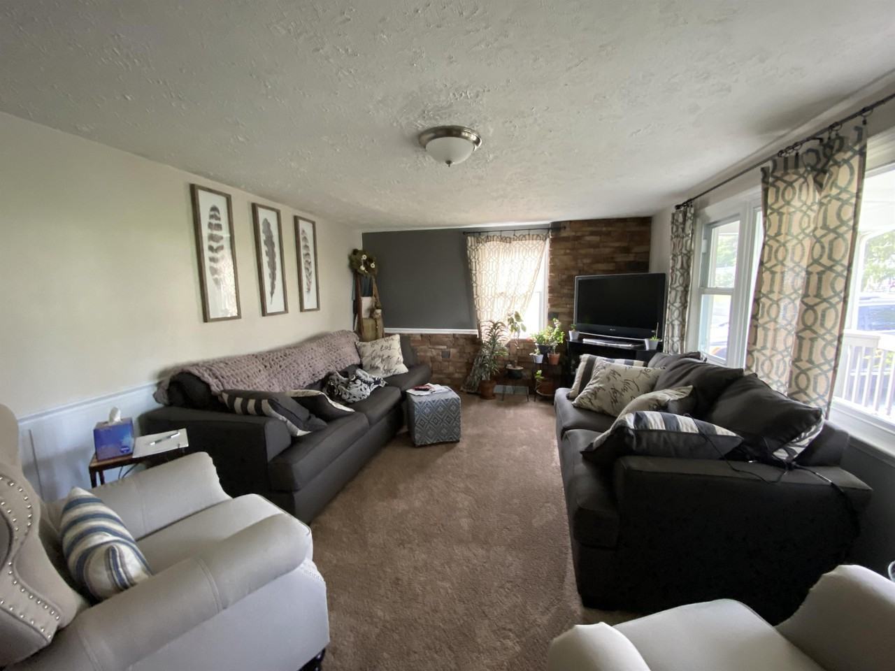 510 Burns St - Photo 6 of 10