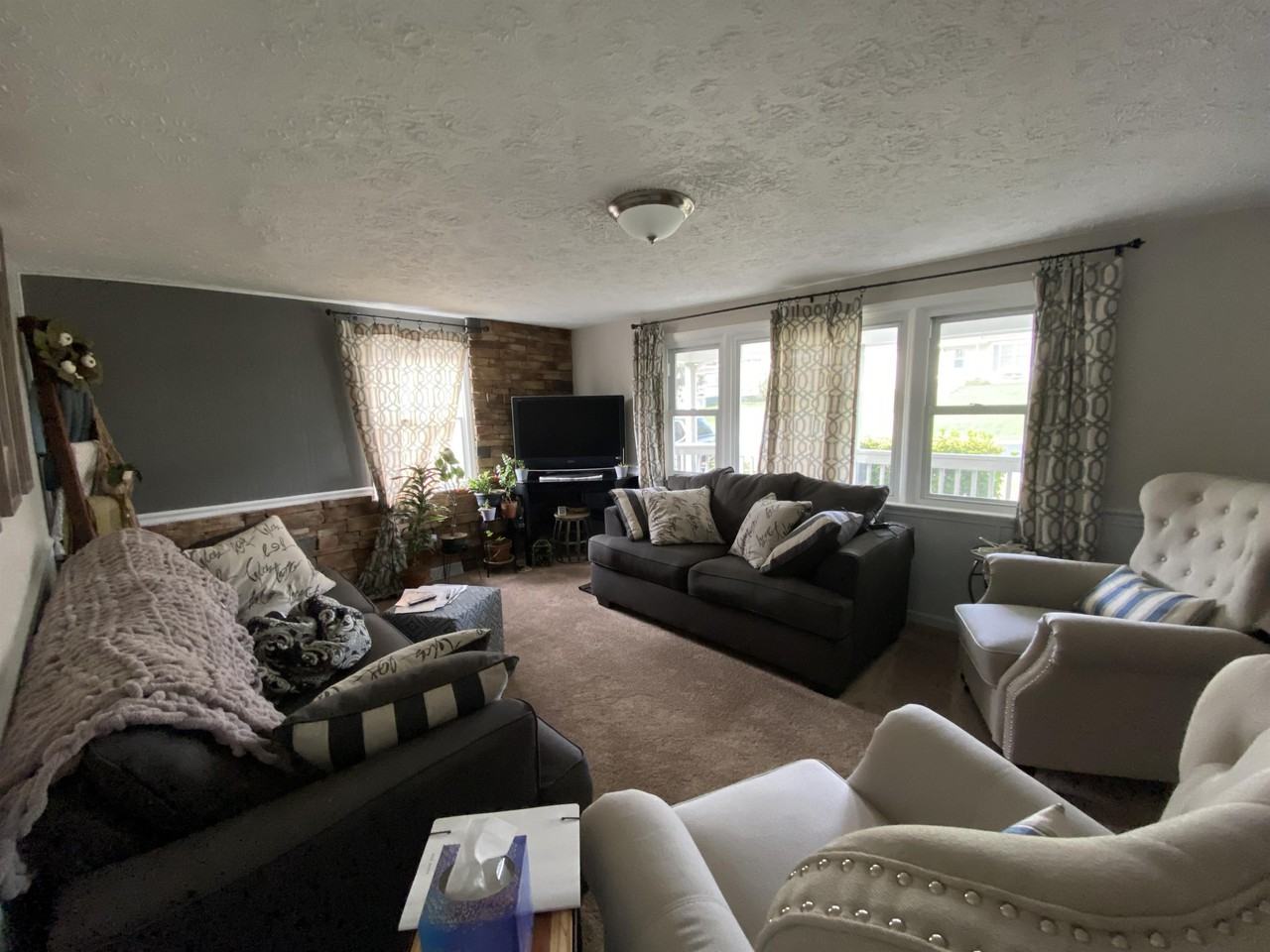 510 Burns St - Photo 7 of 10