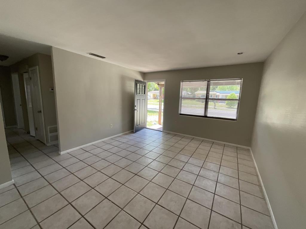 4526 Balboa Dr - Photo 2 of 8