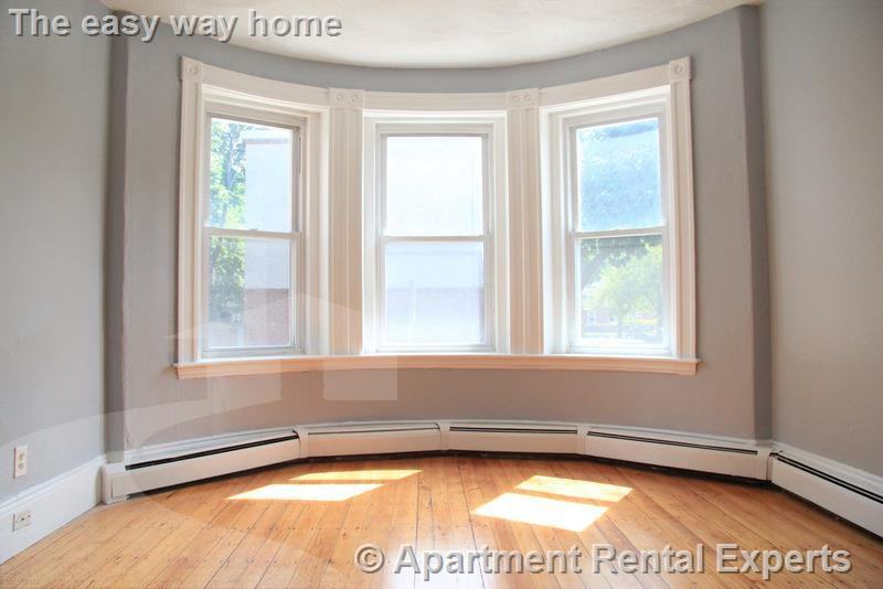 119 Harvard St #1 - Photo 4 of 20