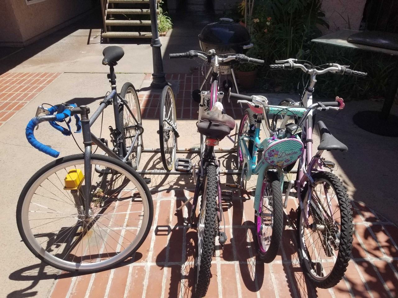 Kester Ave - Photo 4 of 28