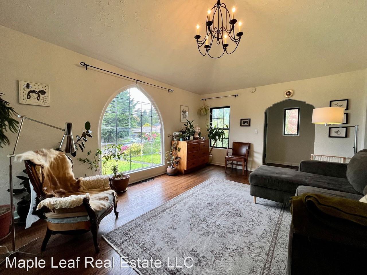 8638 Fauntleroy Way Sw - Photo 3 of 27