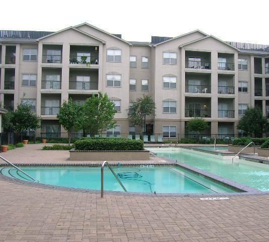 1439 Forest Hollow Park D69 - Photo 3 of 4