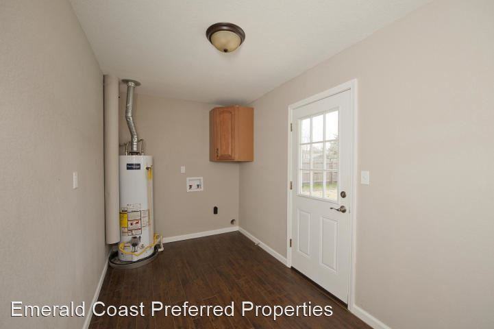 103 Pinewood Ter - Photo 3 of 15