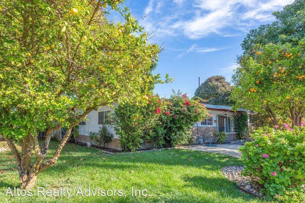 801 Emily Dr - Photo 2 of 15