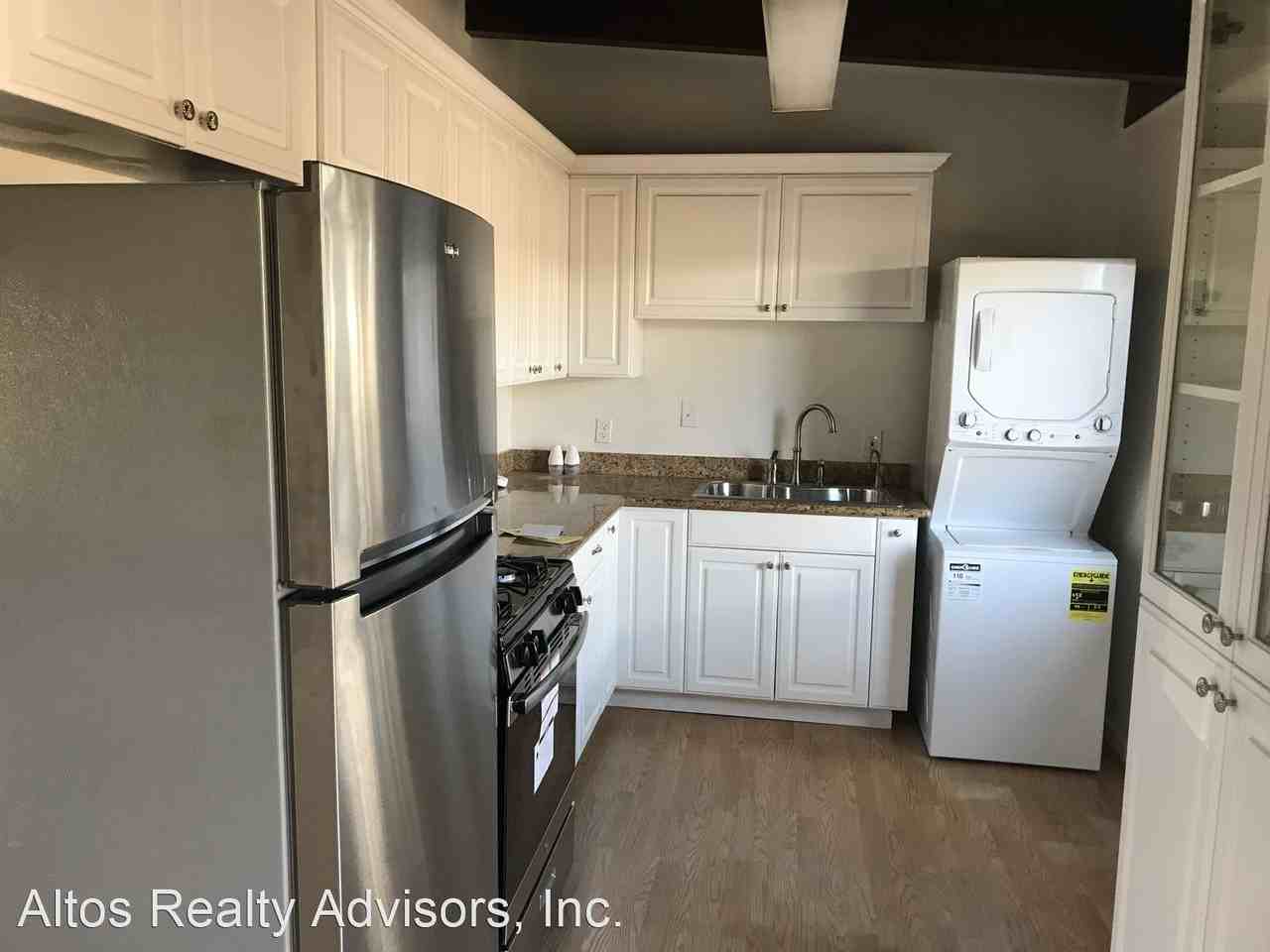 801 Emily Dr - Photo 3 of 15