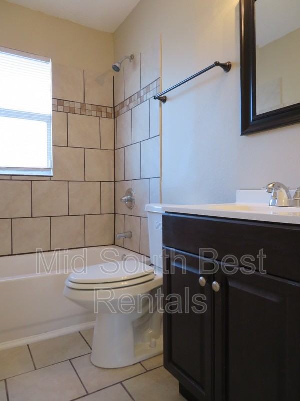 3221 Madewell St - Photo 2 of 2