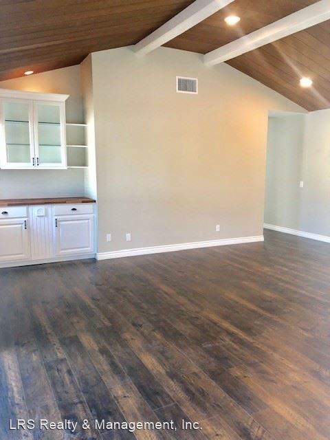 9 Fallen Oaks Dr - Photo 3 of 13