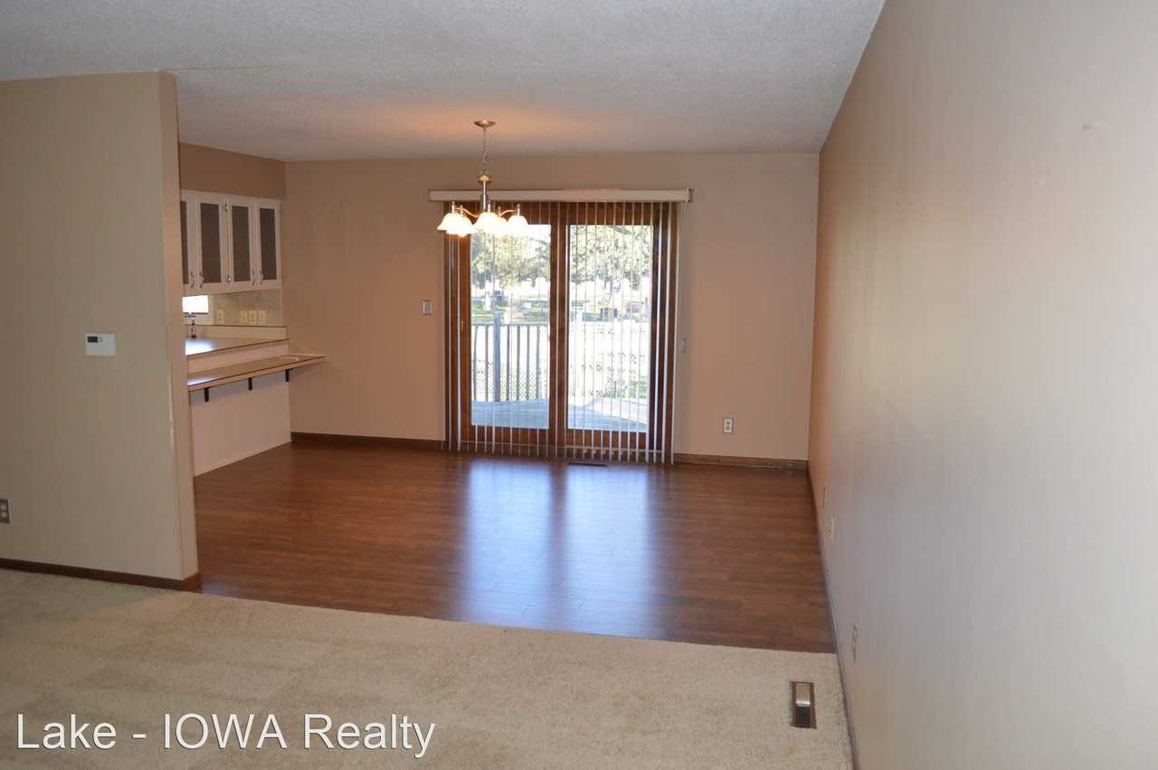 6 Eastgate Ct - Photo 2 of 15