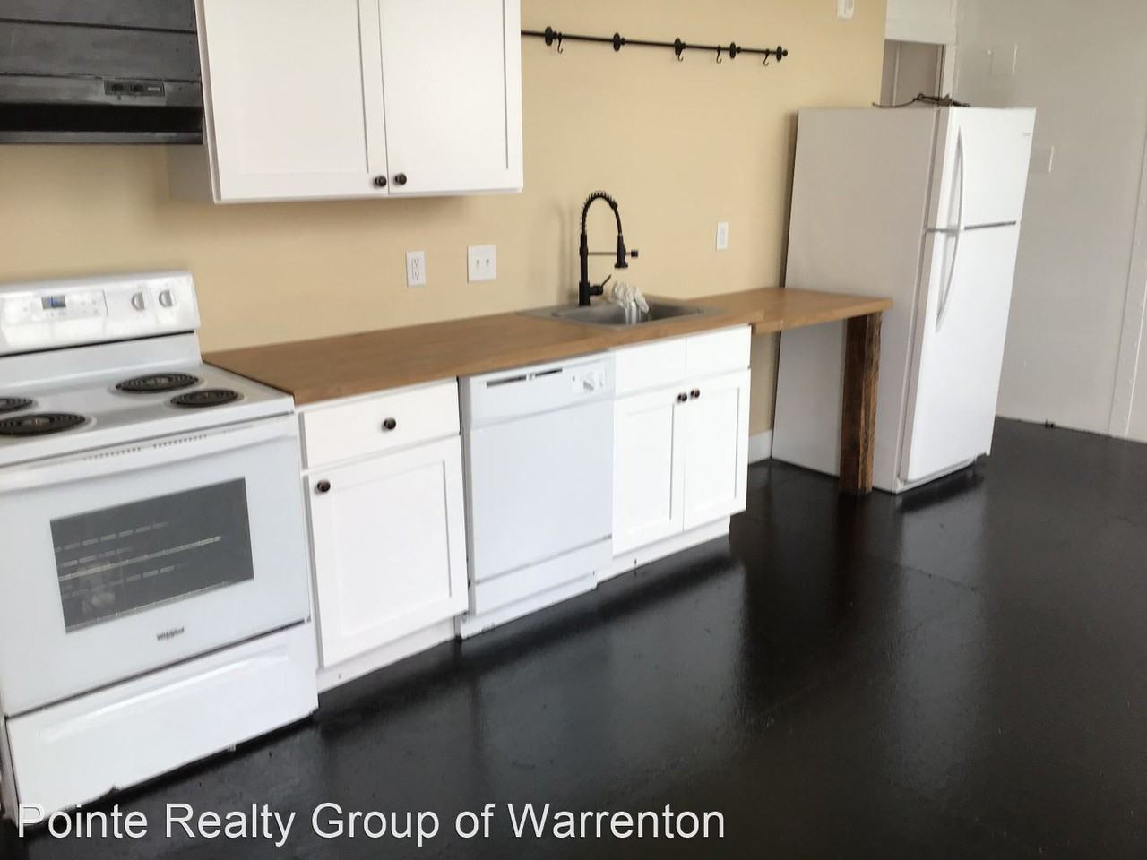 632 Roanoke Avenue - Photo 2 of 7