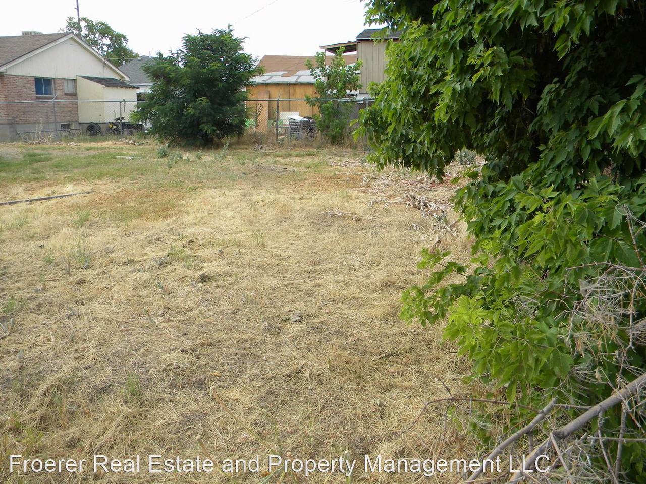 3277 Stephens Ave - Photo 2 of 3