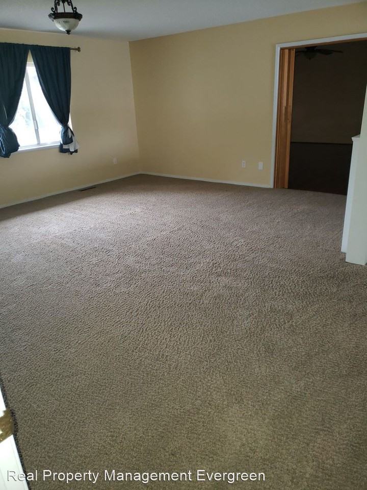 658 W Kanai Ave - Photo 2 of 16