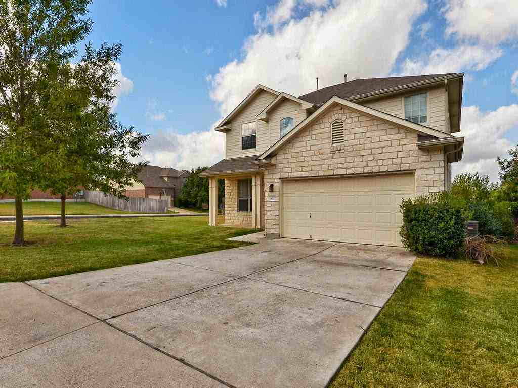 1412 Briar Hill Dr - Photo 3 of 34