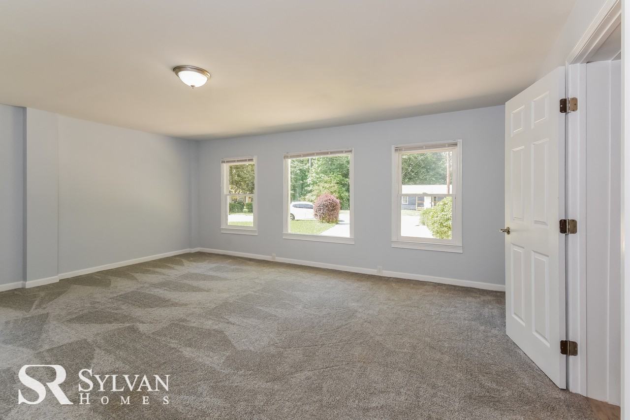 15 Regency Way Se - Photo 2 of 6