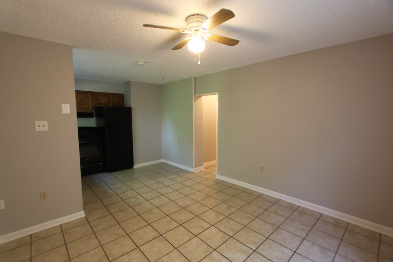 115 Old Bridge Rd - Photo 3 of 12