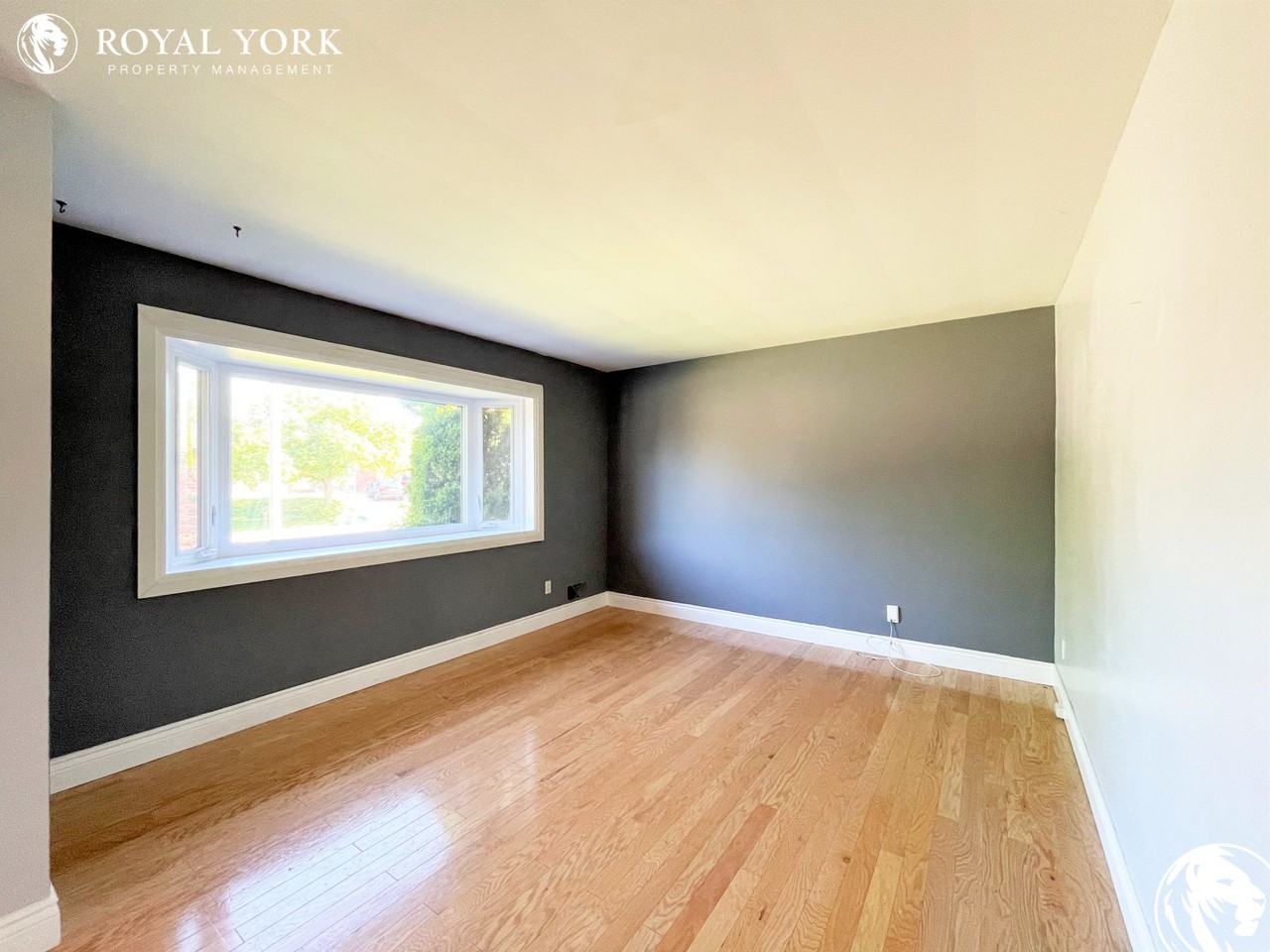 739 Emerson Ave #1 - Photo 3 of 47