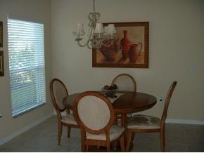 2560 Camberly Cir - Photo 3 of 6