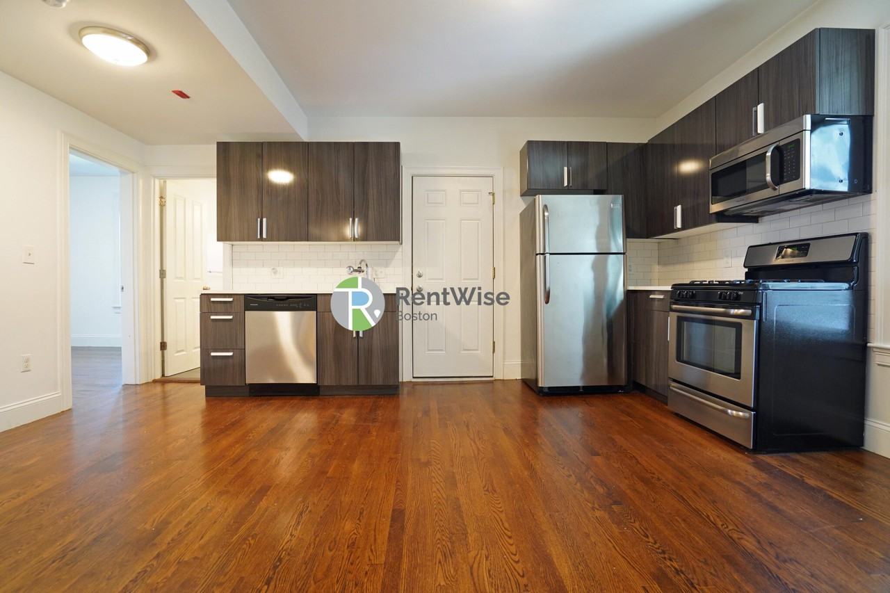 25 Marney St #3 - Photo 2 of 50