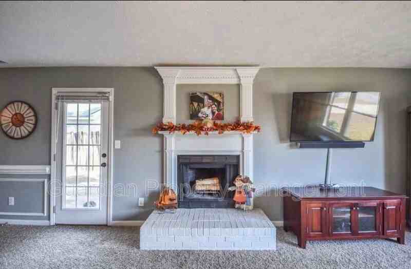 6524 Brookshire St - Photo 3 of 27