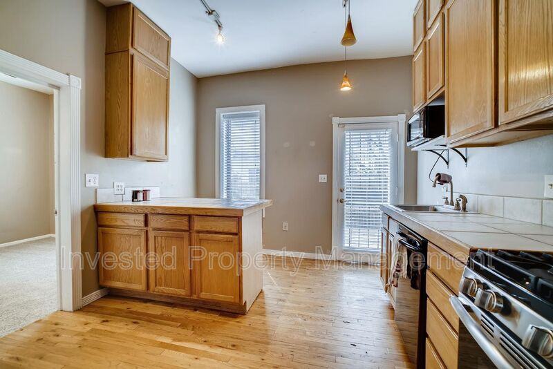 363 Cherokee St - Photo 5 of 17