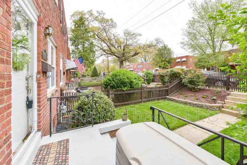 629 S Henry St - Photo 2 of 50