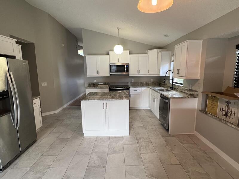 2153 River Park Blvd - Photo 7 of 14