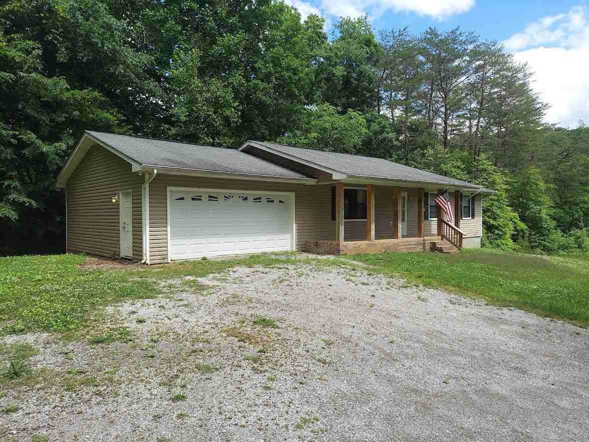 119 Adams Lane - Photo 3 of 15