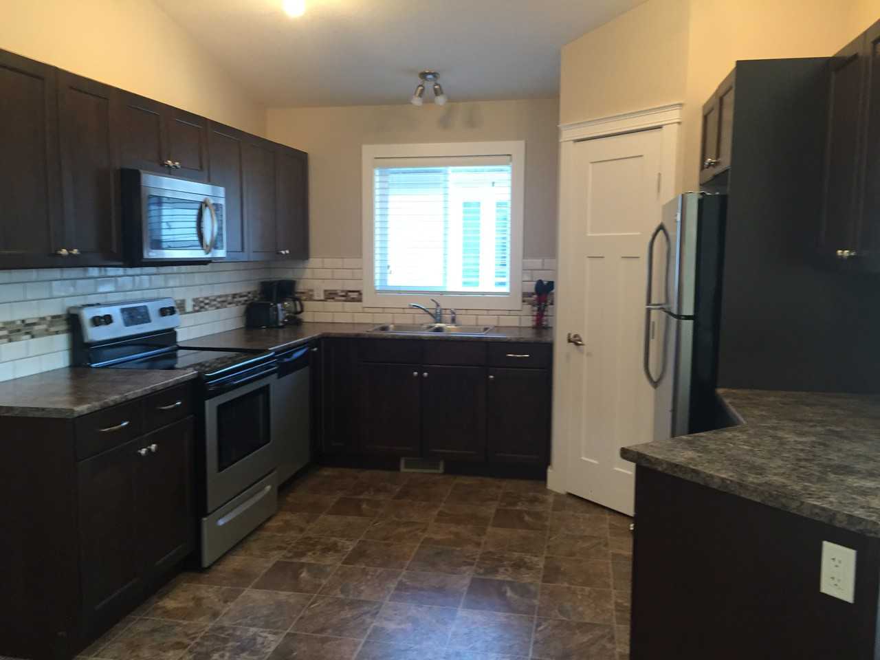 11414B 73 Avenue - Photo 3 of 12