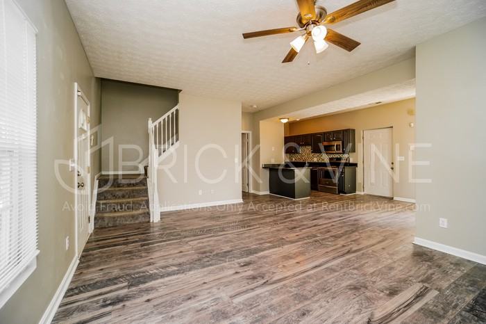 1658 S Champion Ave - Photo 3 of 18