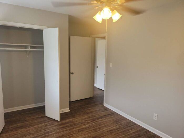 2560 Foxlair Trl - Photo 2 of 6