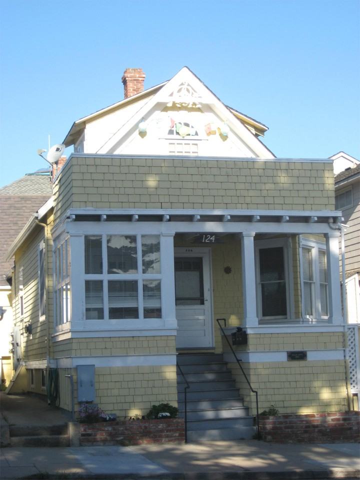 124 1/2 Grand Ave #124-1-2 - Photo 4 of 16