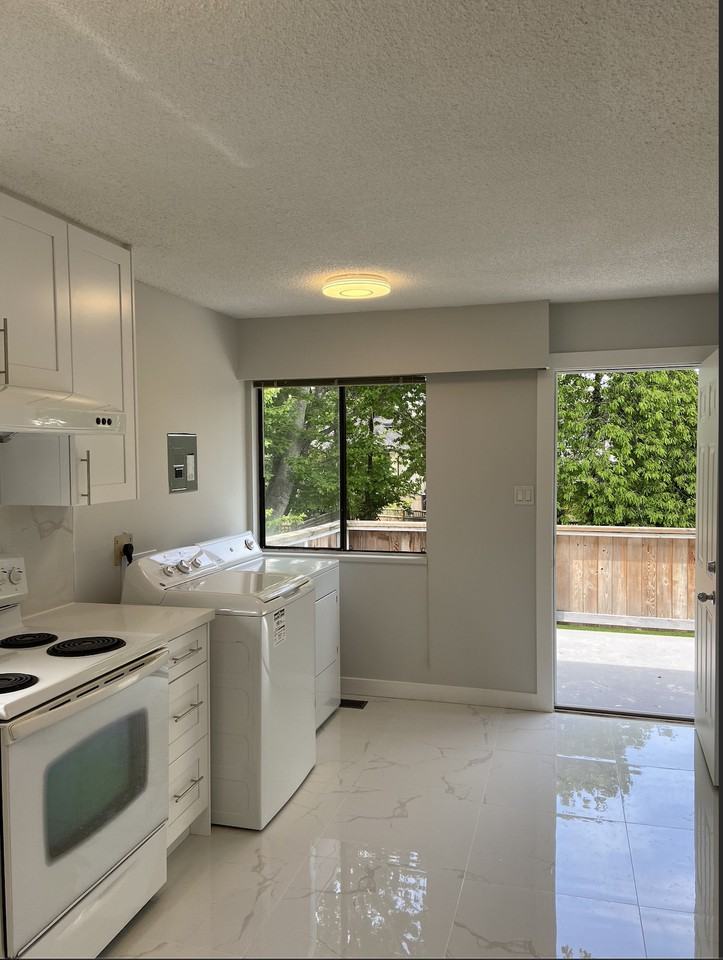 4900 Foxglove Crescent - Photo 2 of 15