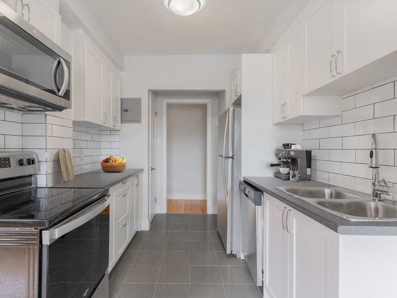 The 939-959 Côte-Vertu - Photo 2 of 5