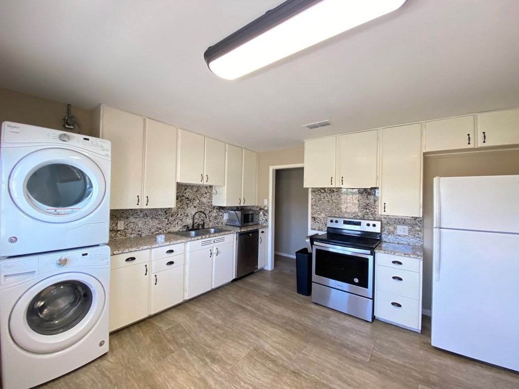 3104 Barkley Ave #1 - Photo 2 of 10