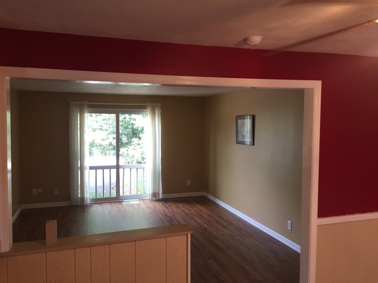 201 Parkwood Dr - Photo 2 of 29
