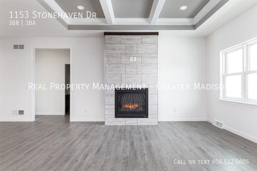 1153 Stonehaven Dr - Photo 2 of 5