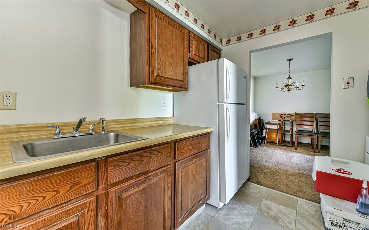 1121 Morrelle Ave - Photo 3 of 13