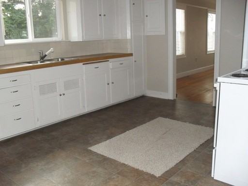 1612 Lake Ave S - Photo 3 of 14