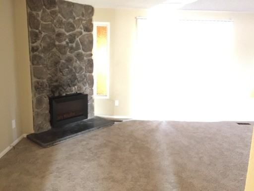 1743 NE Meadow Pl - Photo 2 of 11