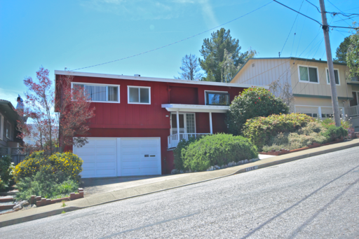 1168 Manzanita Dr - Photo 2 of 33